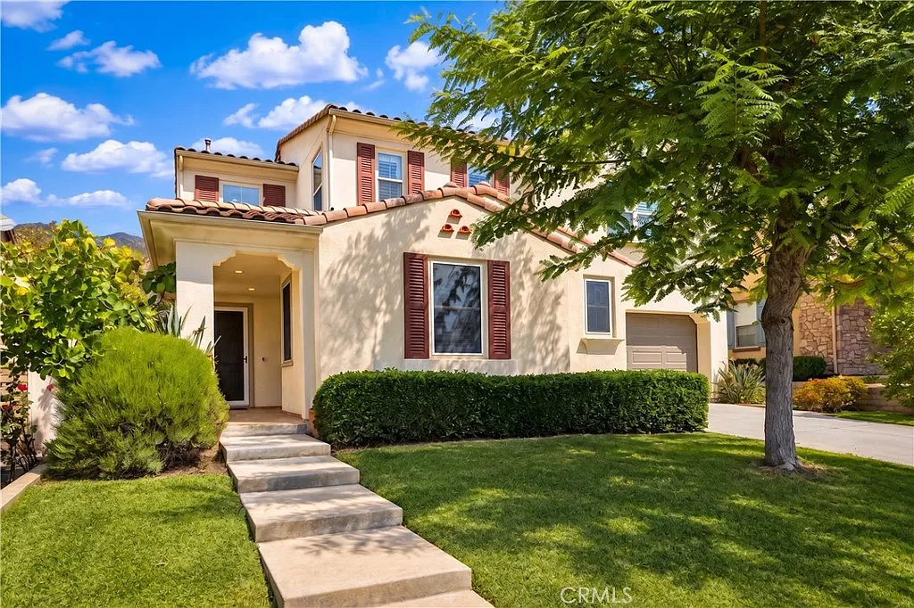 6 bed, 3614 sqft, $5,500 — Photo 2