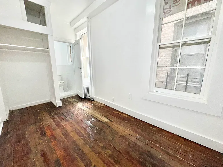 326 E 109th St #7 — Photo 9