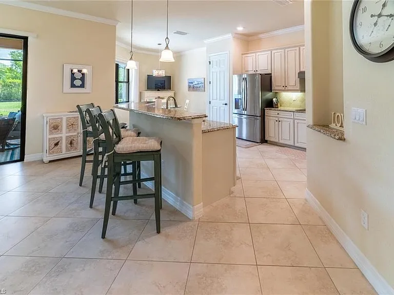 9372 Vercelli Ct — Photo 8