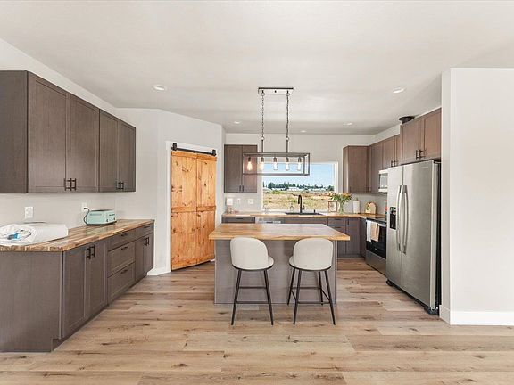 5th image of 25751 Westfield Ln