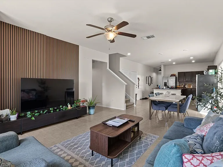 Black Granite Dr — Photo 6