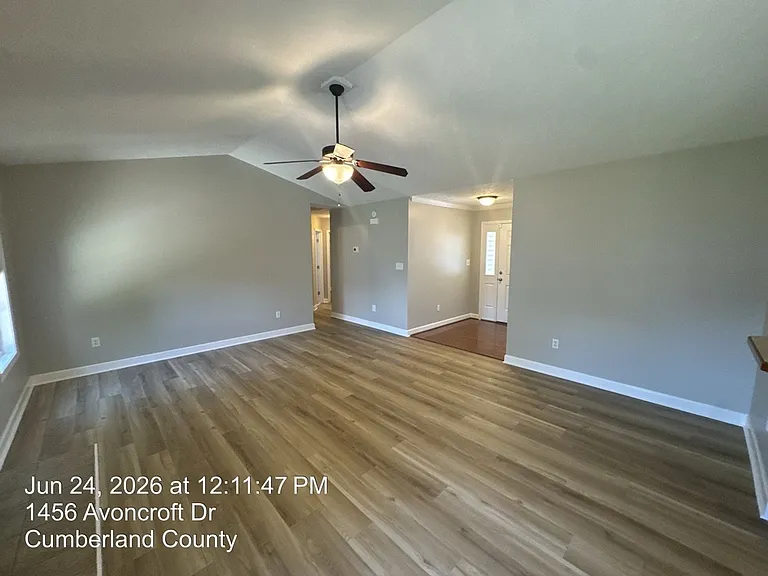 1456 Avoncroft Dr — Photo 6