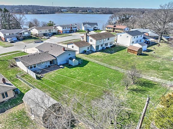 5th image of 2440 Ivy Ln