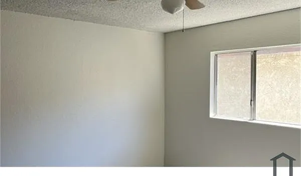 15423 Larch Ave — Photo 4