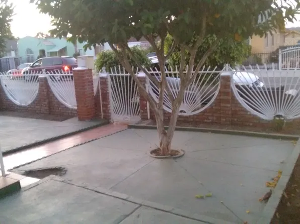 718 E 55th St, Los Angeles, CA 90011