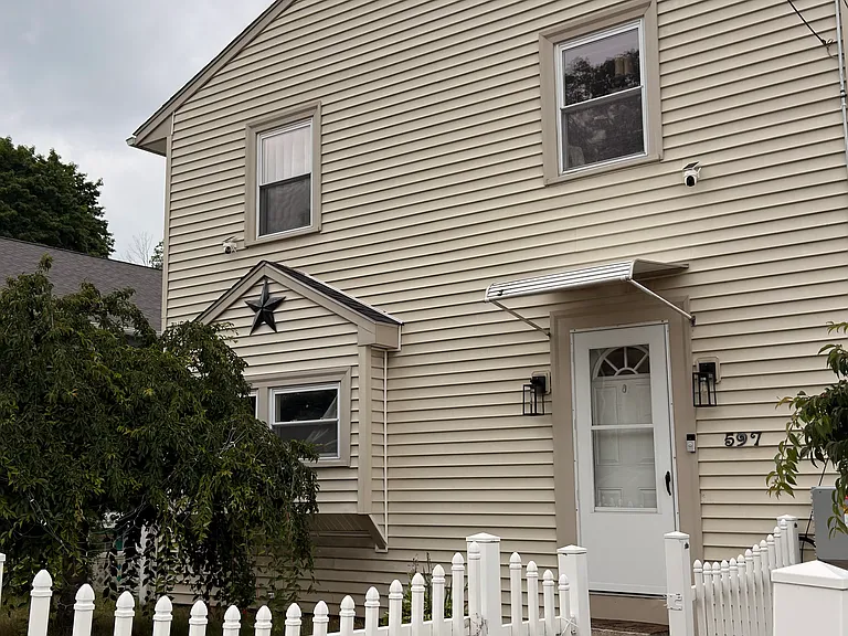 597 S Main St #2 — Photo 3