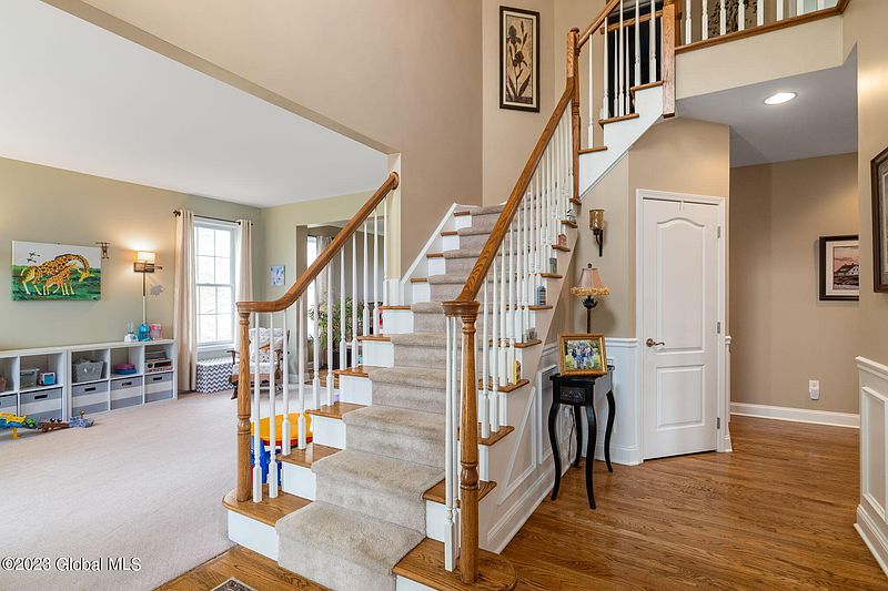 4th image of 17 Farmview Lane