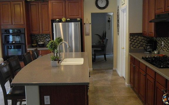 5th image of 214 Quail Run Dr