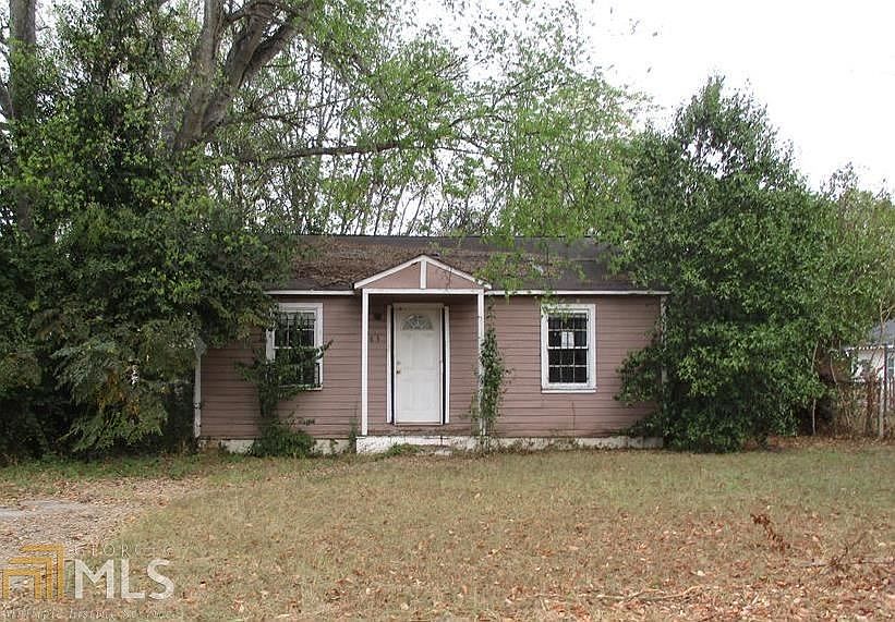 2nd image of 683 Carman Pl