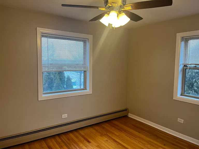 421 Burlington Ave #2 — Photo 4