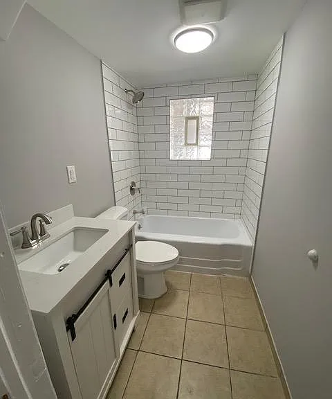 2541 N Ridgeway Ave #G — Photo 7