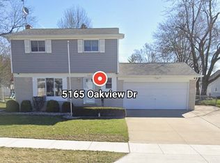 5165 Oakview Dr, Swartz Creek, MI 48473