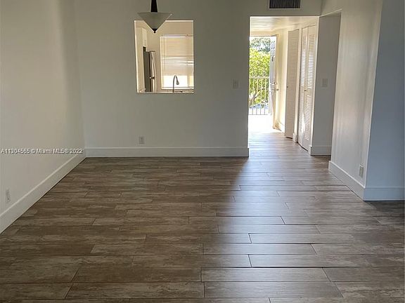 4th image of 7980 NW 50th St APT 307
