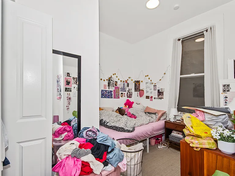 1140 N Winchester Ave #2F — Photo 8