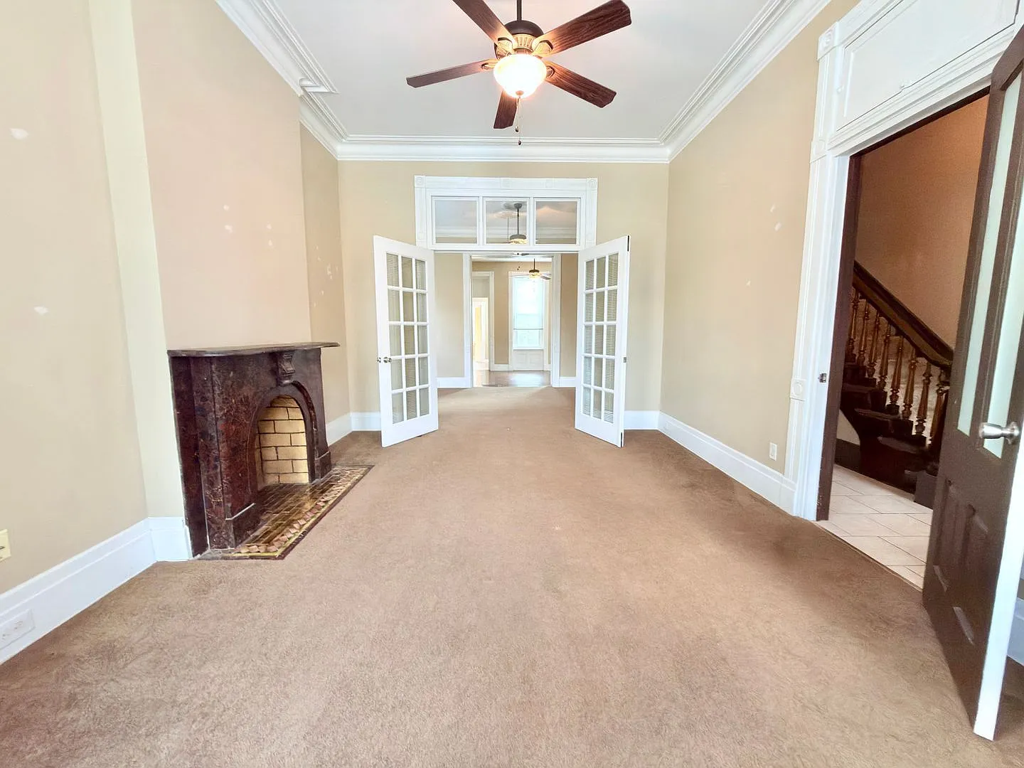 3 bed, 2.0 bath, 2500 sqft, $2,600 — Photo 3