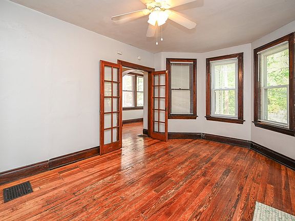 5th image of 2125 W Clifton Ave #B