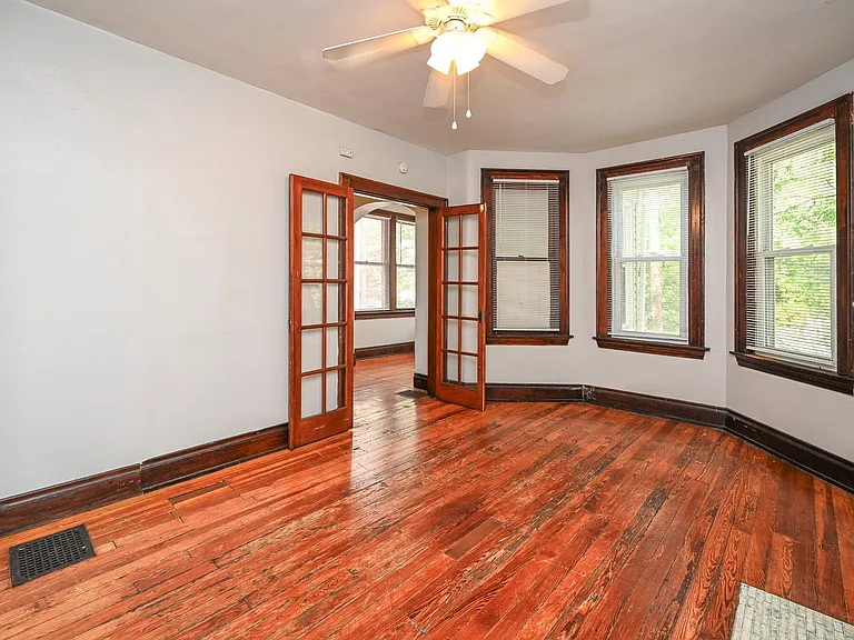 2125 W Clifton Ave #B — Photo 5