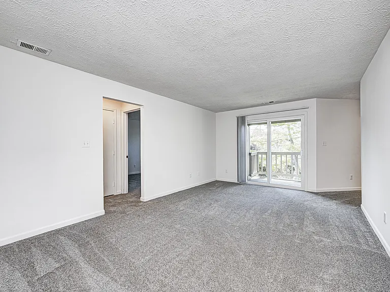 Greenfield Knoll Apartments — Photo 6