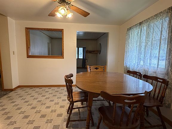 3rd image of 822 4th St