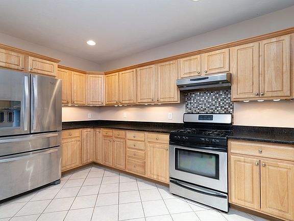 3rd image of 750 Willard St Unit 5B