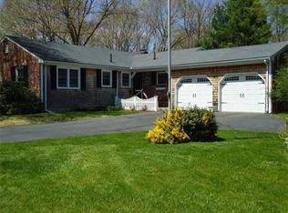 51 Rudon Dr, North Attleboro, MA 02760