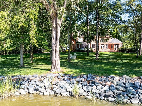 4th image of 28157 Canterbury Ct