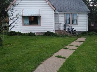 409 Highland Ave, Hanover, IL 61041