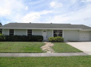 205 Dove Cir, Royal Palm Beach, FL 33411