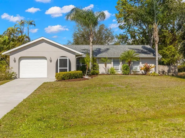 4470 Meadow Creek Cir, Sarasota, FL 34233