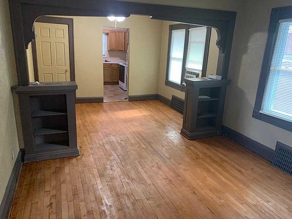 3rd image of 1888 Lacrosse Ave