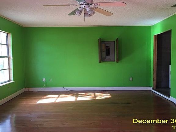 3rd image of 860 Oakwood Loop N