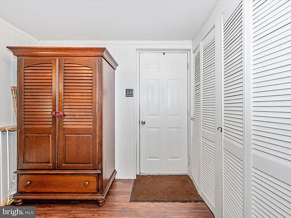 5th image of 1054 Georgia Ave