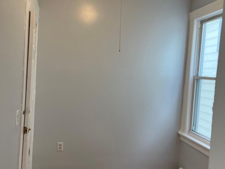 2nd image of 46 Wayne Ave #2