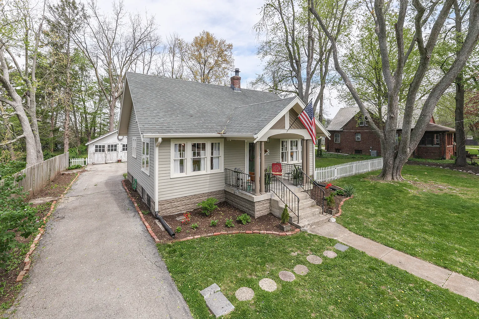 140 E Elbert St photo 1