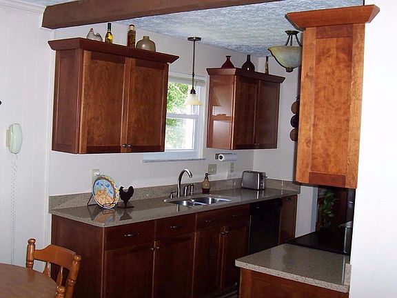 3rd image of 3731 Donata Dr