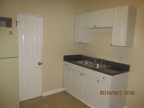 4th image of 426 E 38th St #C