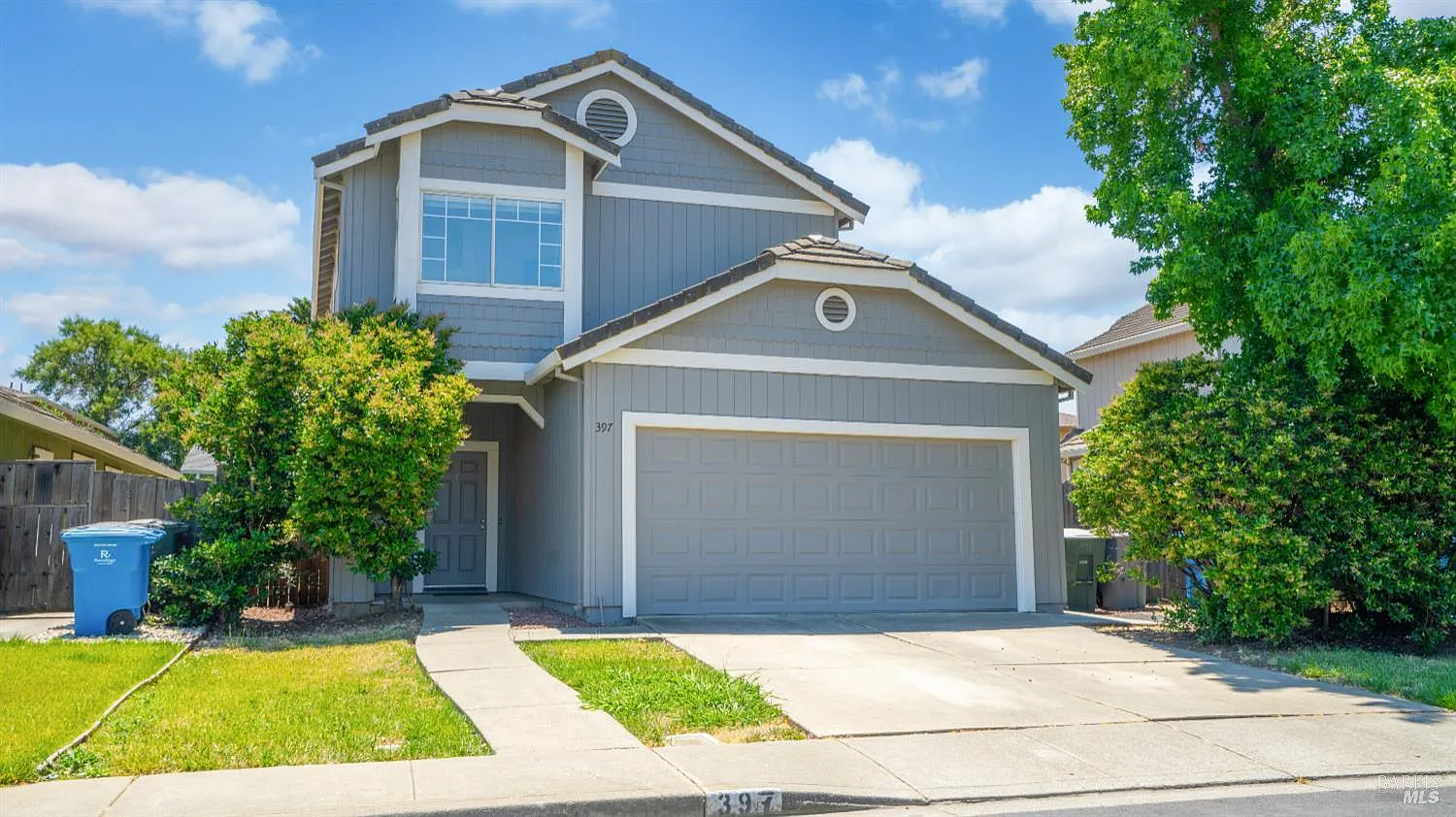 397 Robin Circle photo 1