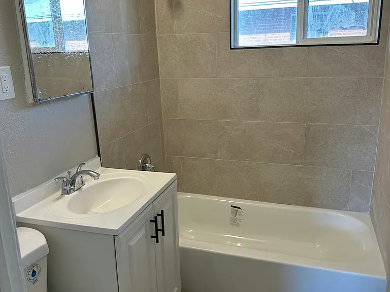 3836 N 15th Ave #7 — Photo 4