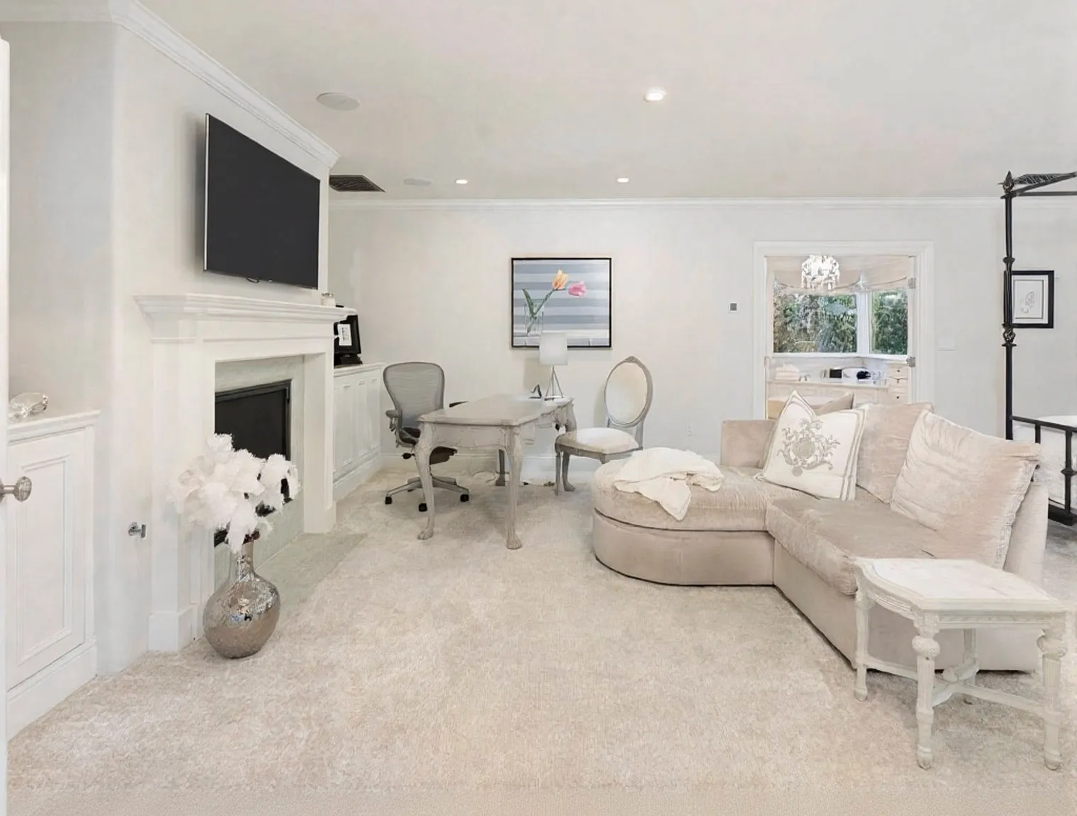 3 bed, 3.0 bath, $11,154 — Photo 2