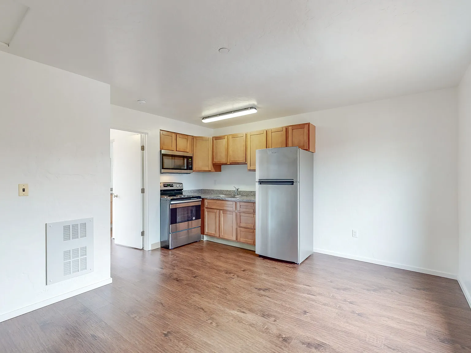 Sunset Terrace Apartments — Photo 2