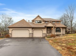 4863 Knottingham Cir, Eagan, MN 55122