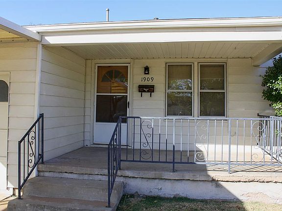 2nd image of 1909 NW Arlington Ave