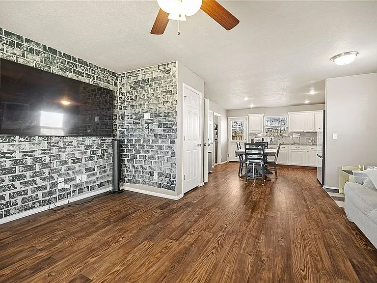 5406 Monaco Ln — Photo 6