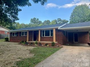 1911 Wall St, Morganton, NC 28655