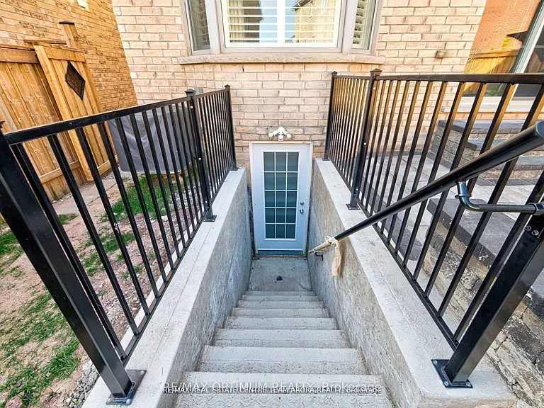3 Bittersweet Rd — Photo 38