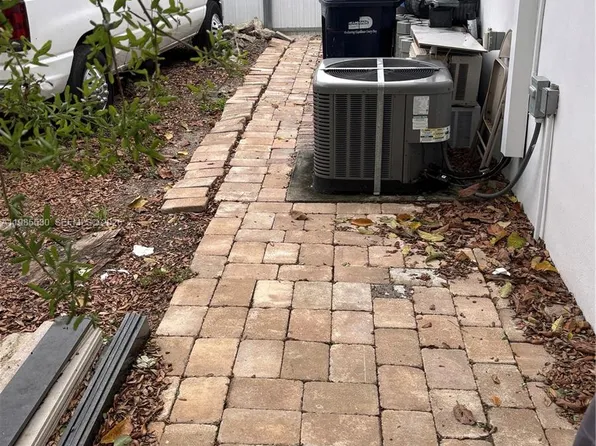 2875 NW 167th Ter #1, Miami Gardens, FL 33056