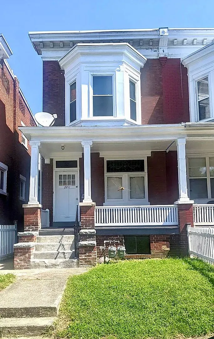 2211 N 4th Street — Photo 1