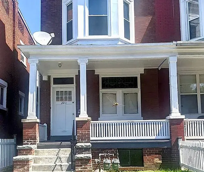 2211 N 4th St — Photo 1