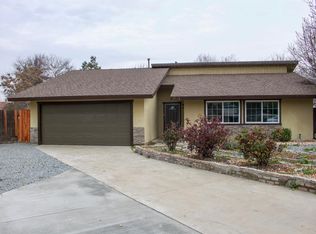 3538 E Acequia Ct, Visalia, CA 93292