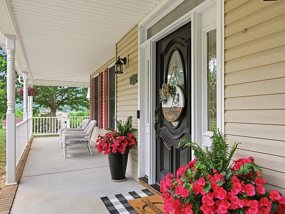 5th image of 101 Darden Dr